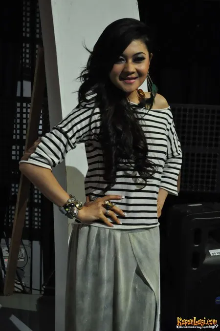 Foto Indah Dewi Pertiwi