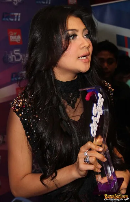 Foto Indah Dewi Pertiwi