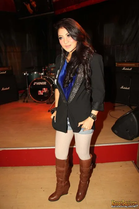 Foto Indah Dewi Pertiwi