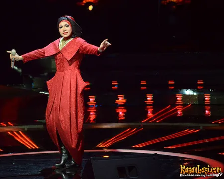 Foto Indah Nevertari