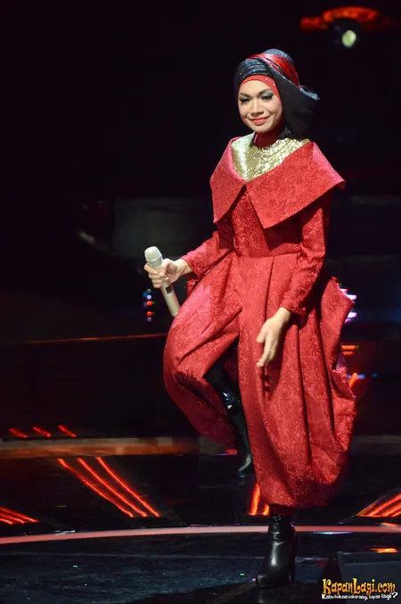 Foto Indah Nevertari