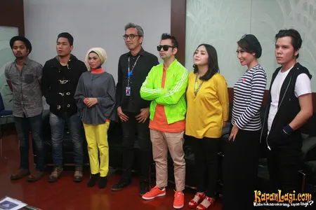 Foto Indah Nevertari