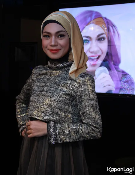 Foto Indah Nevertari