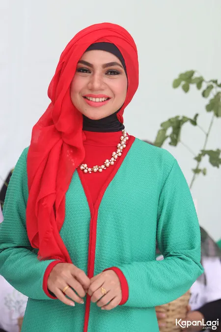 Foto Indah Nevertari