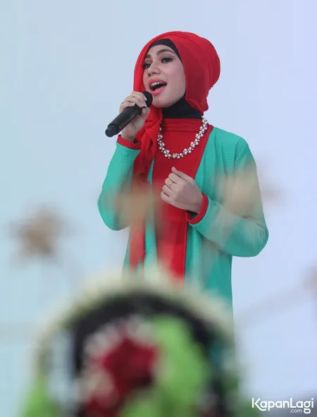 Foto Indah Nevertari