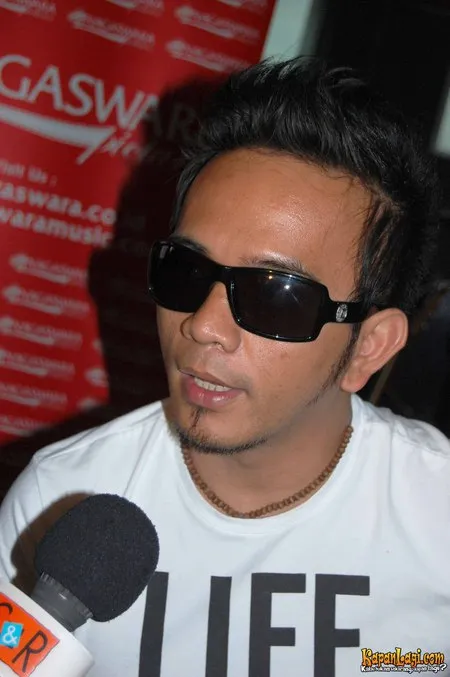 Foto Indra The Titans