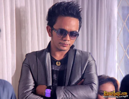 Foto Indra The Titans