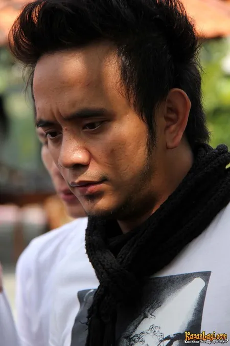 Foto Indra The Titans