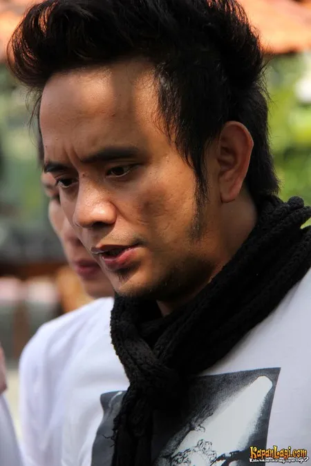 Foto Indra The Titans