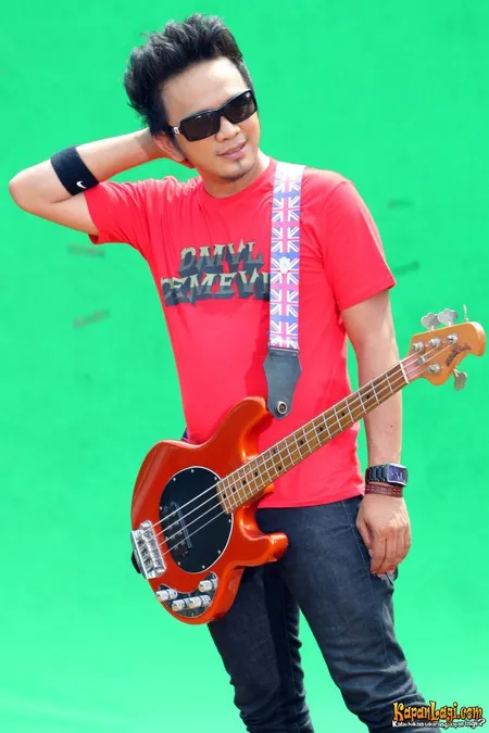 Foto Indra The Titans