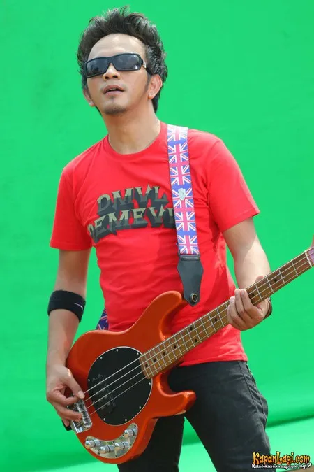 Foto Indra The Titans