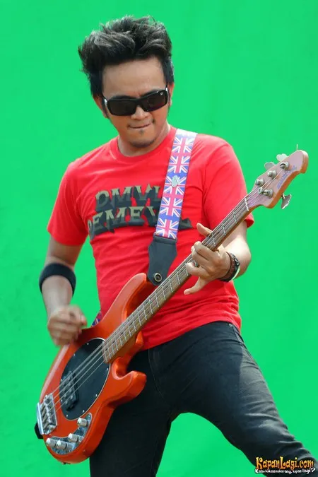 Foto Indra The Titans