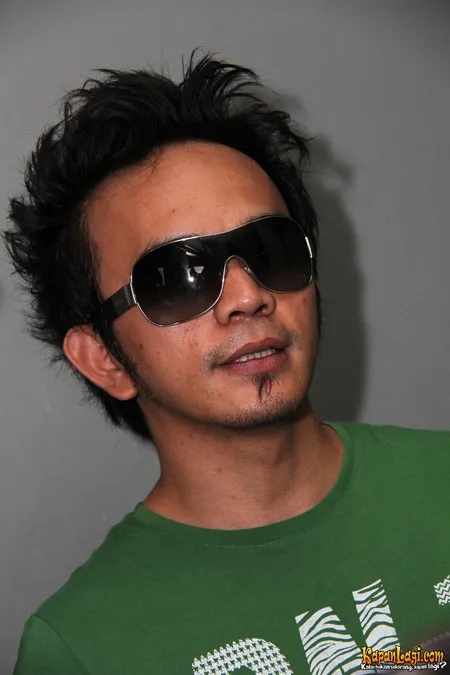Foto Indra The Titans
