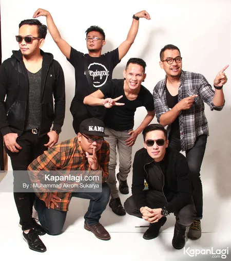 Foto Indra The Titans