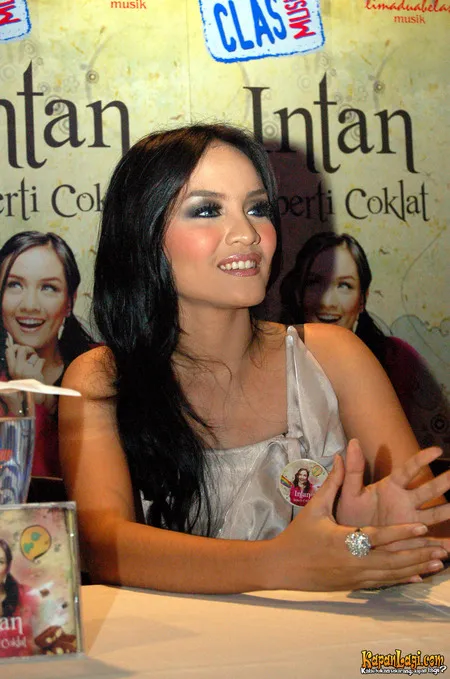 Foto Intan Nuraini