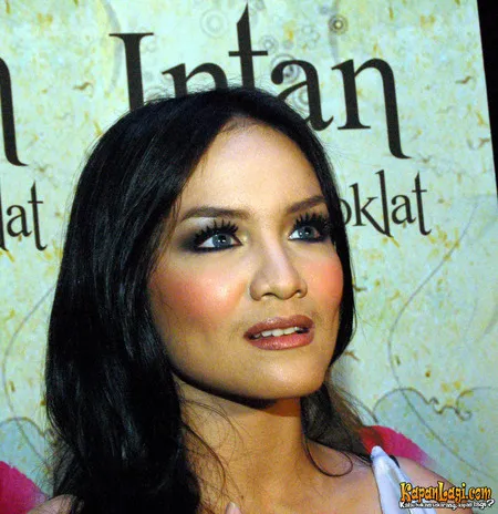 Foto Intan Nuraini
