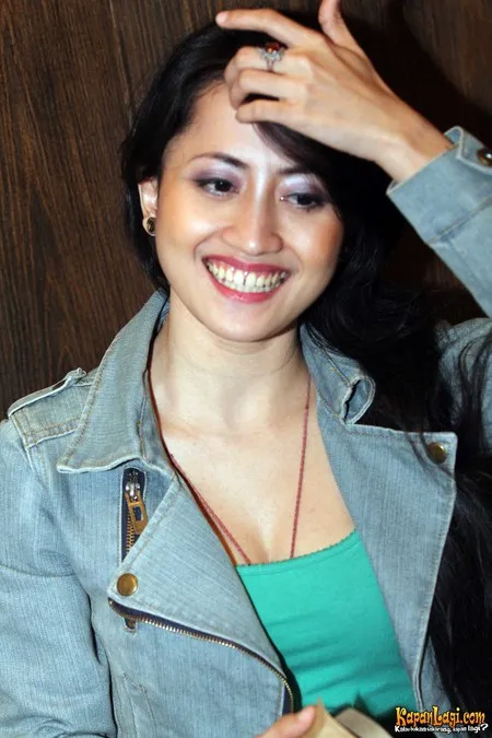 Foto Intan Sariyem