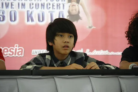 Foto Iqbaal Dhiafakhri Ramadhan