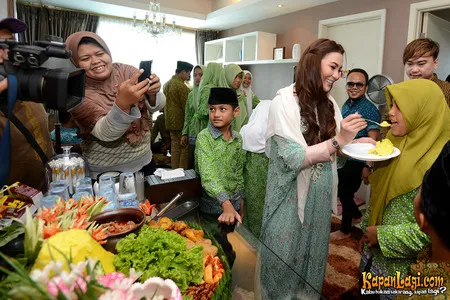 Foto Isya Jeeperson