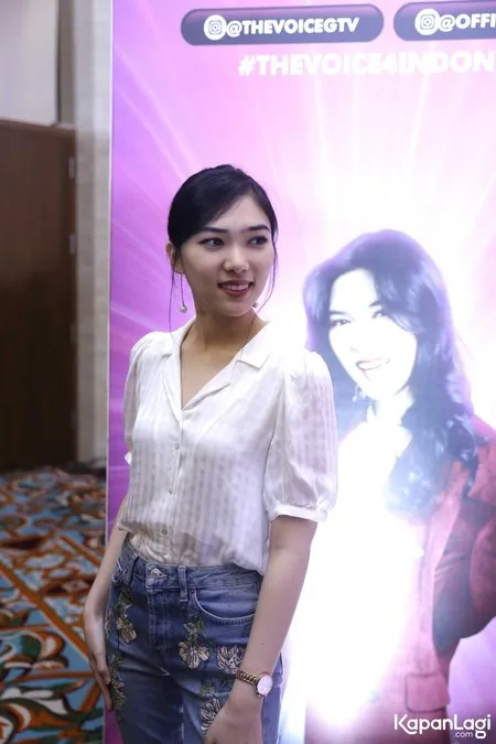 Foto Isyana Sarasvati