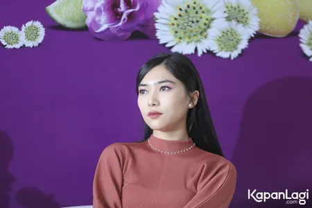 Foto Isyana Sarasvati