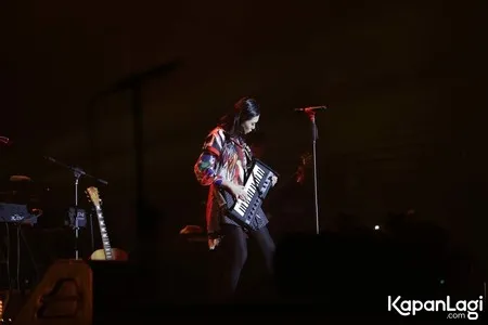 Foto Isyana Sarasvati