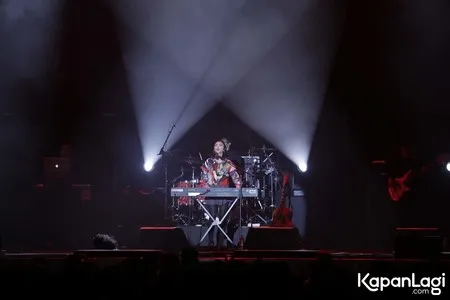 Foto Isyana Sarasvati