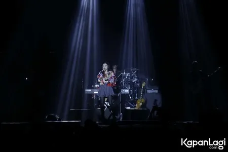 Foto Isyana Sarasvati