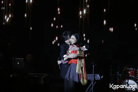 Foto Isyana Sarasvati