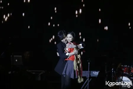 Foto Isyana Sarasvati