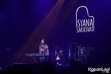 Foto Isyana Sarasvati