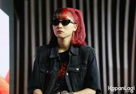 Foto Isyana Sarasvati