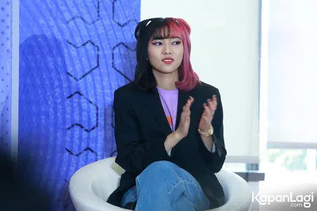 Foto Isyana Sarasvati