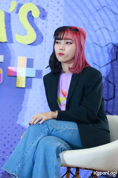 Foto Isyana Sarasvati