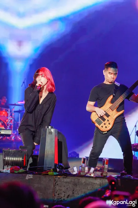 Foto Isyana Sarasvati