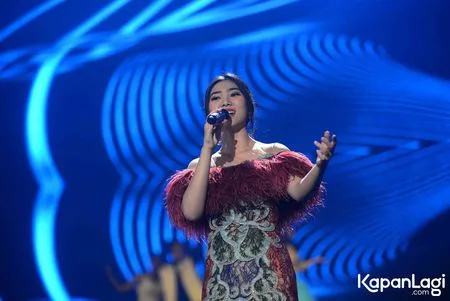 Foto Isyana Sarasvati