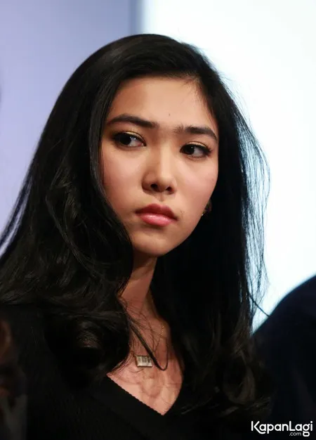 Foto Isyana Sarasvati