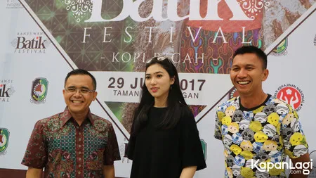 Foto Isyana Sarasvati