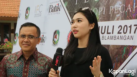Foto Isyana Sarasvati