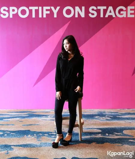 Foto Isyana Sarasvati