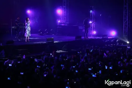 Foto Isyana Sarasvati