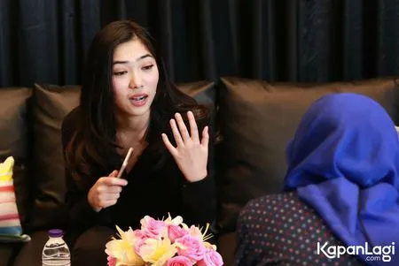 Foto Isyana Sarasvati