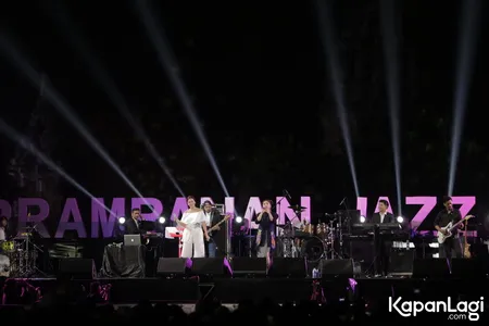 Foto Isyana Sarasvati