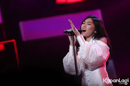 Foto Isyana Sarasvati