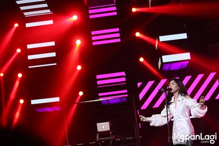 Foto Isyana Sarasvati