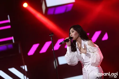 Foto Isyana Sarasvati