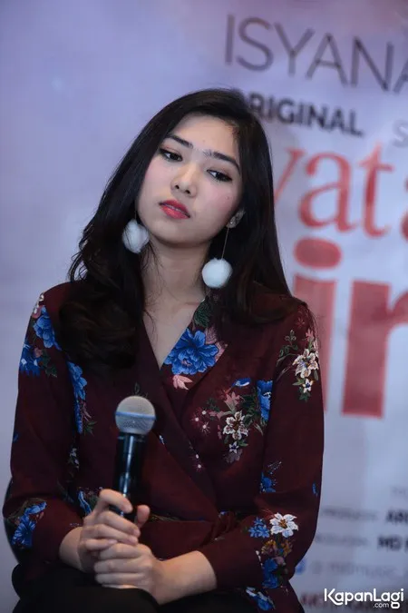 Foto Isyana Sarasvati