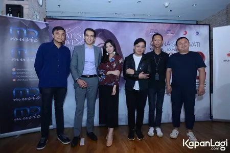 Foto Isyana Sarasvati