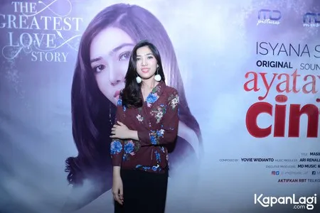 Foto Isyana Sarasvati