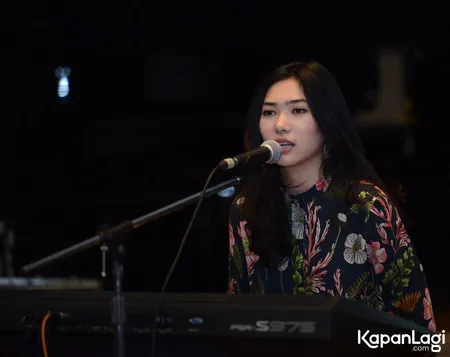 Foto Isyana Sarasvati